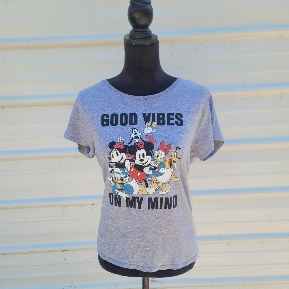 Disney Mickey Friends T Shirt Womens M Gray Short Sleeve Good Vibes On My Mind